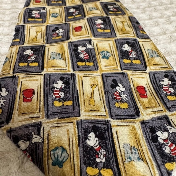 Walt Disney World Micky Mouse Neck Tie 100% Silk - Picture 2 of 6